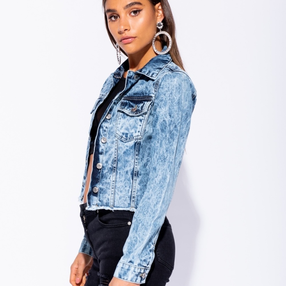 Last One! NWT Acid Wash Denim Jeans Jacket - Picture 7 of 8